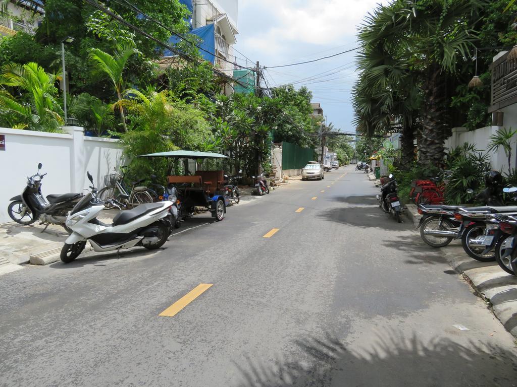 The Little Garden Boutique Hotel Phnom Penh Bagian luar foto